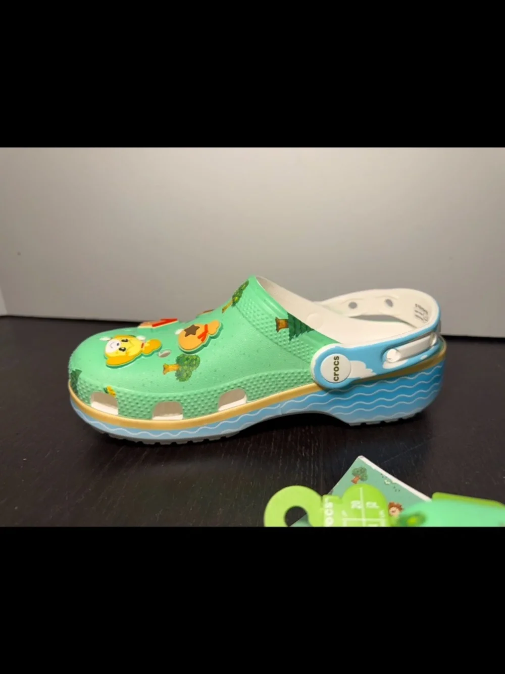 Crocs Animal Crossing Classic Clogs Unisex Big Kids J2/EU 33-34